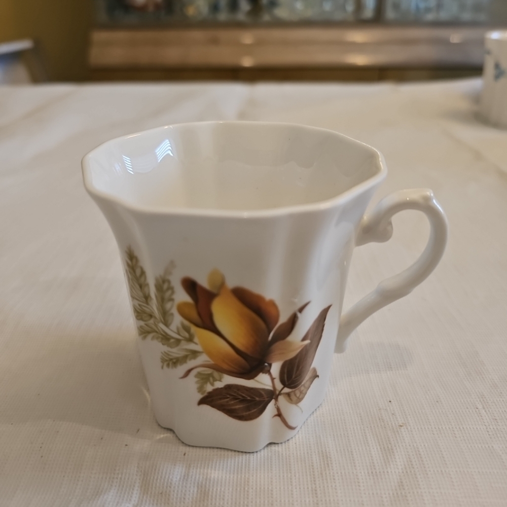 Royal Grafton yellow roses fine bone china mug/cup Tea Cups Floral Cups